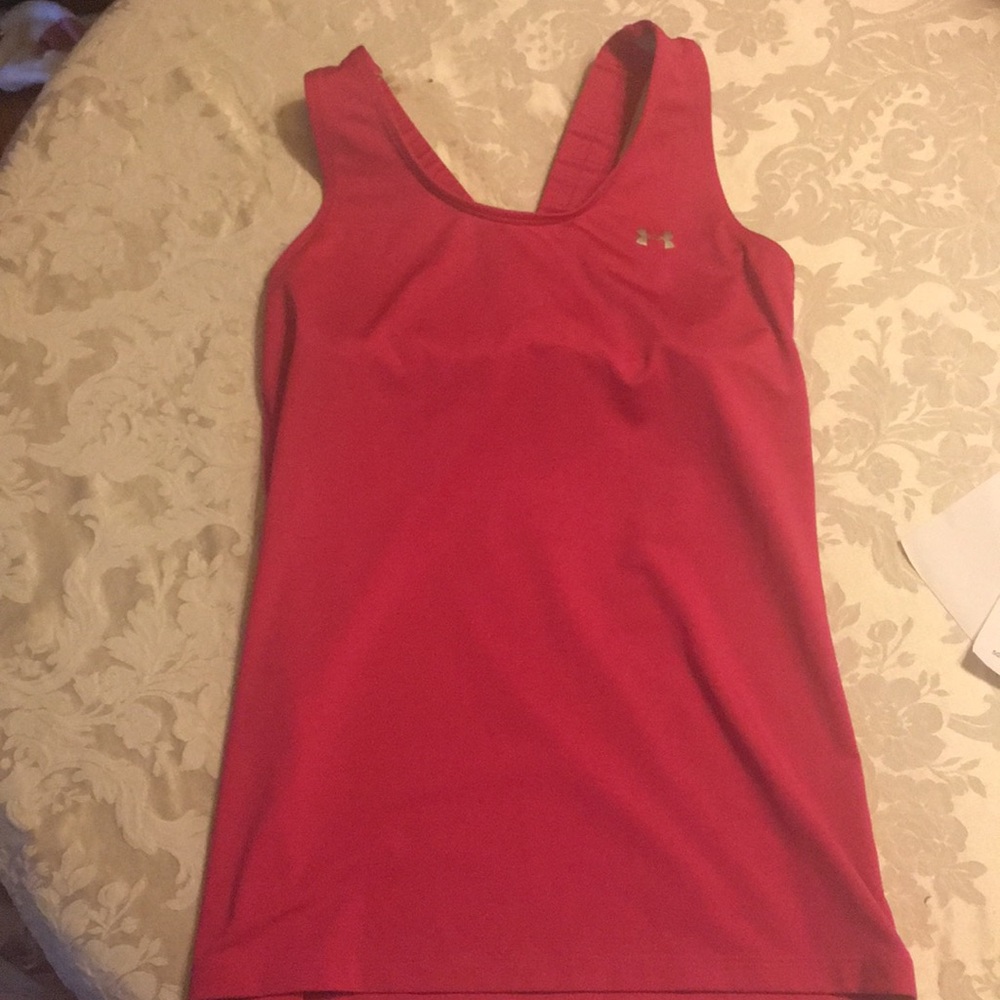 Under Armour Tank fushia size S